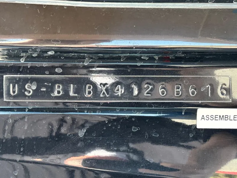 Slide: The Image of Bayliner VR6 Bowrider 2016 - 32