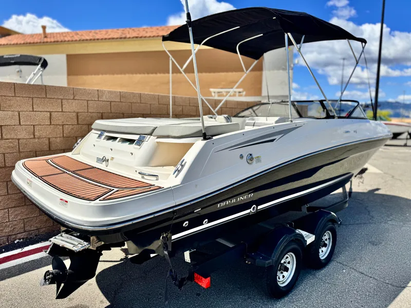 Slide: The Image of Bayliner VR6 Bowrider 2016 - 5