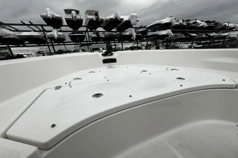 Slide: The Image of Boston Whaler 170 Montauk 2023 - 12