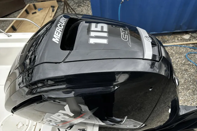 Slide: The Image of Boston Whaler 170 Montauk 2023 - 6