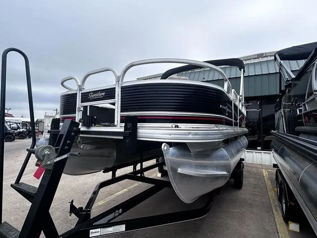 Slide: The Image of Sun Tracker Bass Buggy 18 DLX 2013 - 6