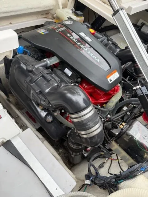 Slide: The Image of 2013 Regal 2700 Bowrider engine compartment with Volvo Penta engine. - 44