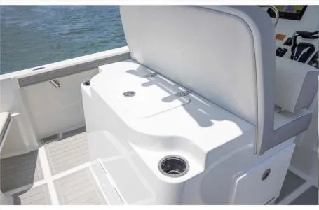 Slide: The Image of Parker Marine 2200 Center Console 2024 - 14