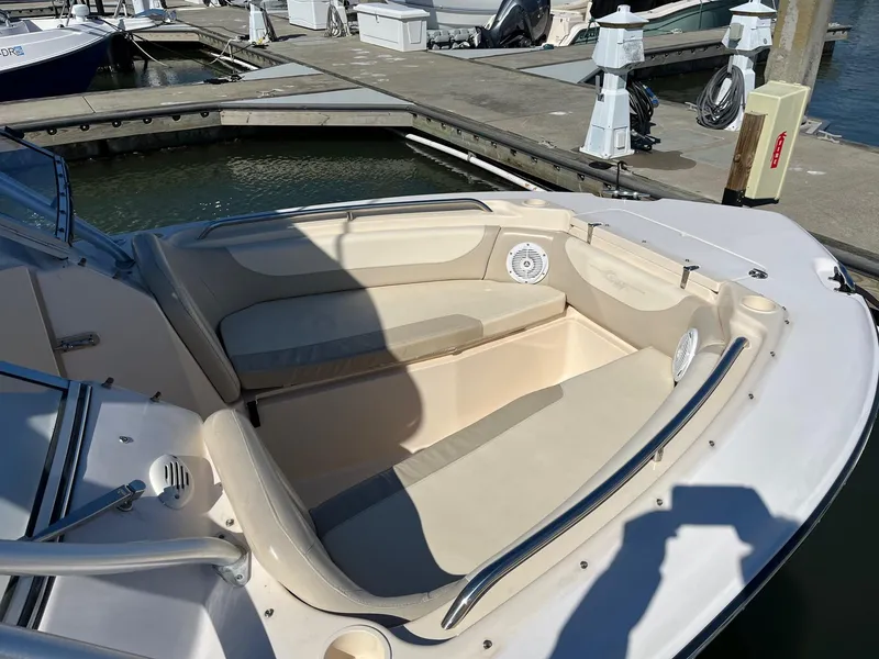 Slide: The Image of Grady-White Freedom 255 2011 - 15