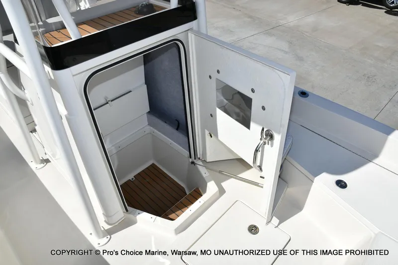 Slide: The Image of Ranger 2360 Bay 2023 - 61