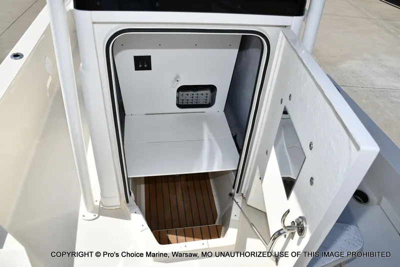 Slide: The Image of Ranger 2360 Bay 2023 - 63