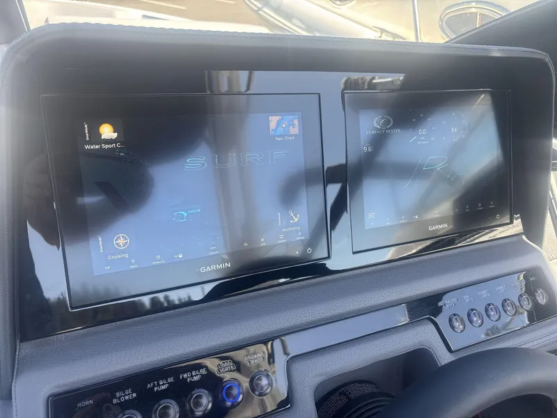 Slide: The Image of Cobalt R6 Surf 2025 - 15