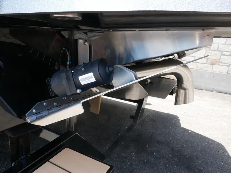 Slide: The Image of Tigé 22RZX 2022 - 10