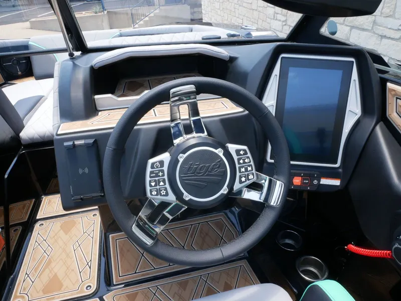 Slide: The Image of Tigé 22RZX 2022 - 21