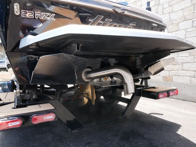 Slide: The Image of Tigé 22RZX 2022 - 9