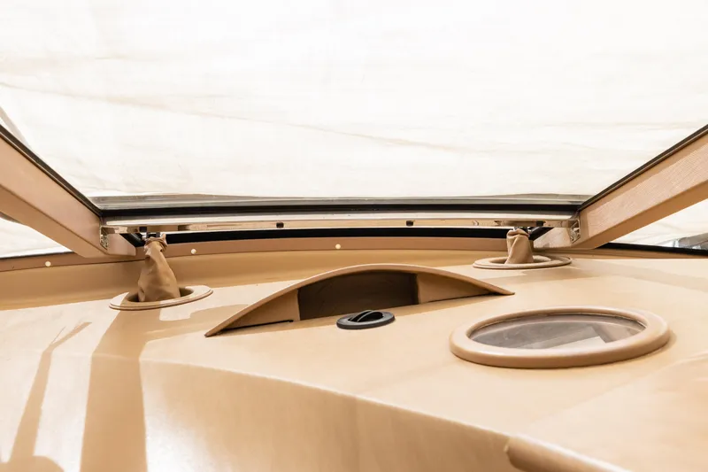 Slide: The Image of Powered Windshield Vent and A/C Duct - 14