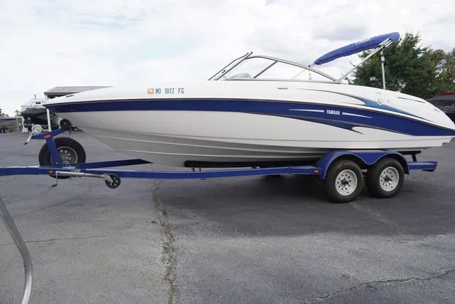 Slide: The Image of Yamaha SX230 2004 - 1