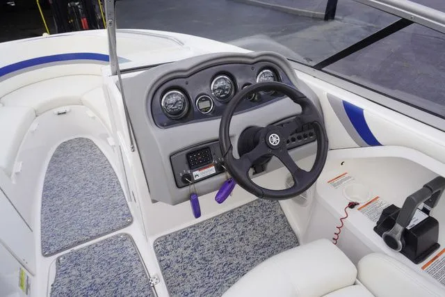 Slide: The Image of Yamaha SX230 2004 - 16