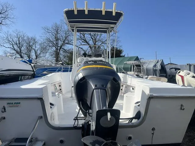 Slide: The Image of Sea Pro 21 Center Console 2002 - 3