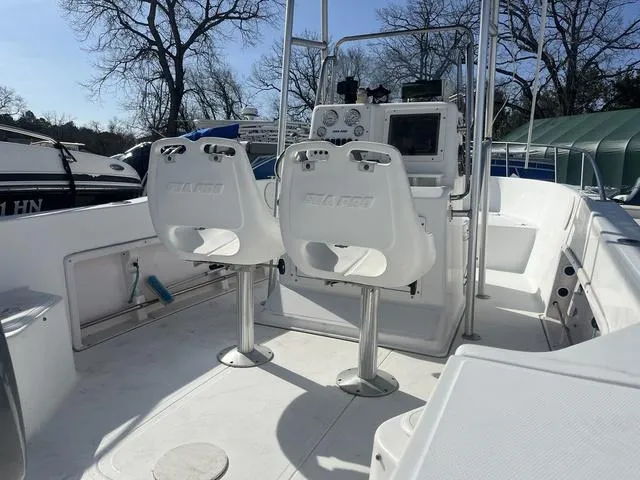 Slide: The Image of Sea Pro 21 Center Console 2002 - 4