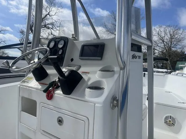 Slide: The Image of Sea Hunt 207 Triton 2009 - 6