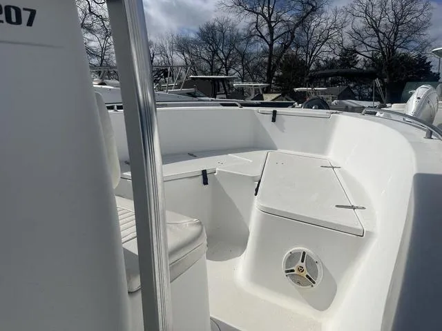 Slide: The Image of Sea Hunt 207 Triton 2009 - 7