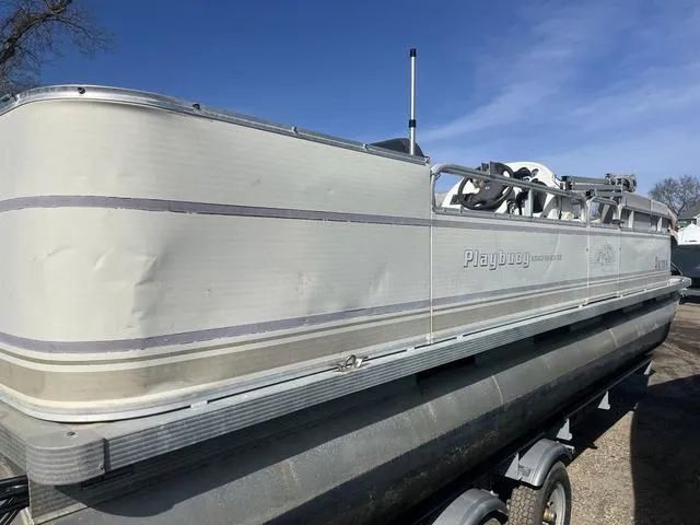 Slide: The Image of Playbuoy 22 Kingfischer 2006 - 1