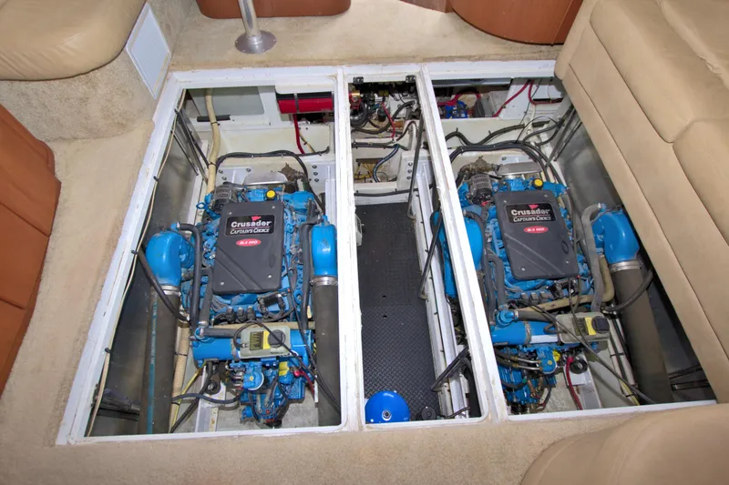 Slide: The Image of Silverton 39 Motor Yacht 2006 - 68