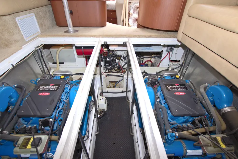 Slide: The Image of Silverton 39 Motor Yacht 2006 - 69