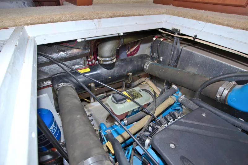 Slide: The Image of Silverton 39 Motor Yacht 2006 - 90