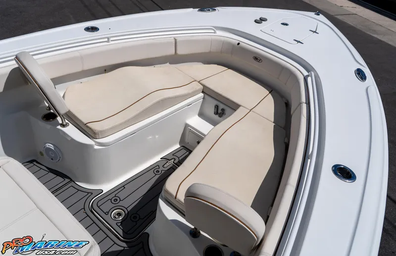 Slide: The Image of 2021 Sea Hunt ULTRA 305 boat with spacious seating and sleek design. - 8