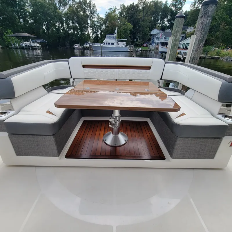 Slide: The Image of Tiara 38 LS 2021 - 80