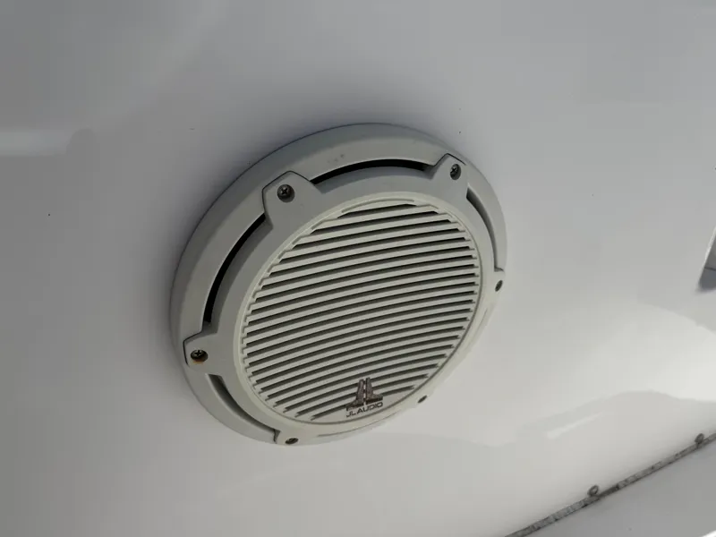 Slide: The Image of Marine speaker on 2018 Everglades 230 Center Console boat. - 44