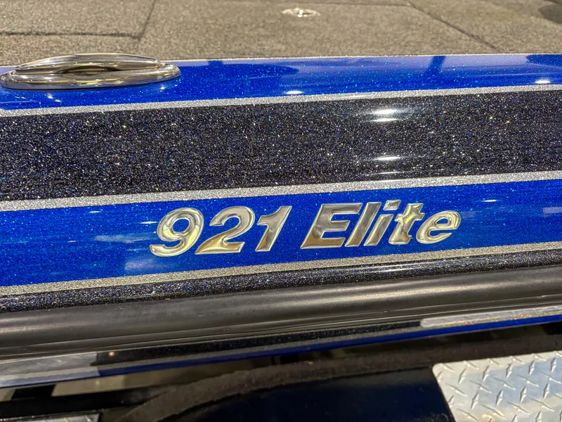 Slide: The Image of Blue Phoenix 921 Elite boat detail, 2020 model, with metallic finish. - 2
