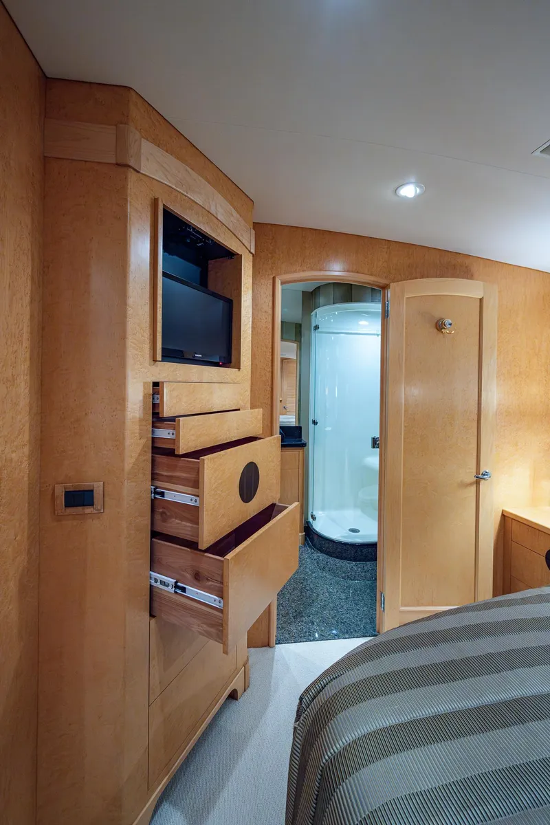 Slide: The Image of Amer Custom Enclosed Flybridge 2001 - 52