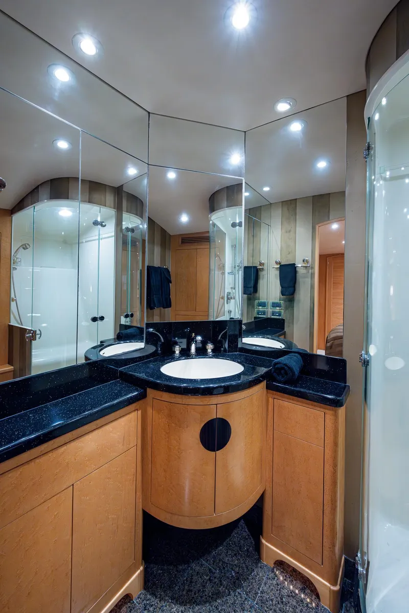 Slide: The Image of Amer Custom Enclosed Flybridge 2001 - 54