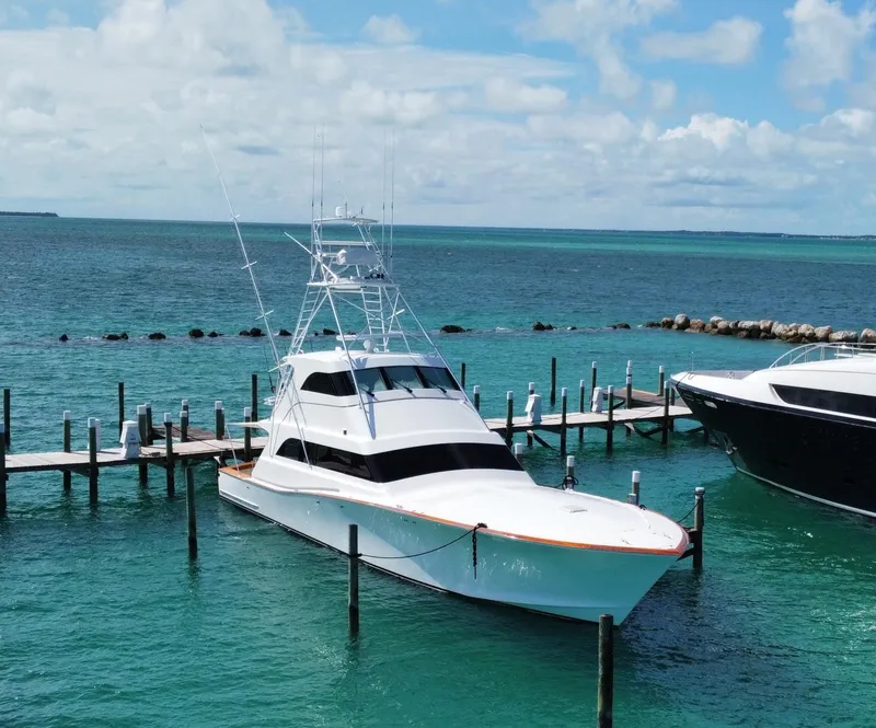 Slide: The Image of Amer Custom Enclosed Flybridge 2001 - 86