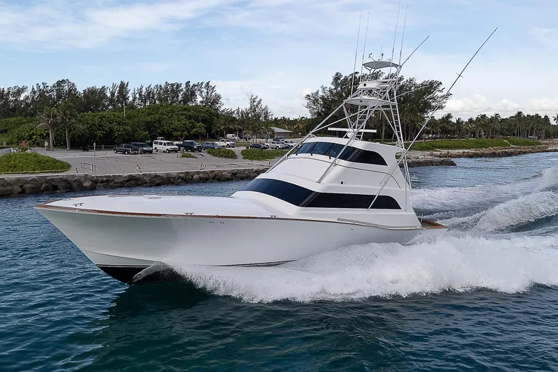 Slide: The Image of Amer Custom Enclosed Flybridge 2001 - 99