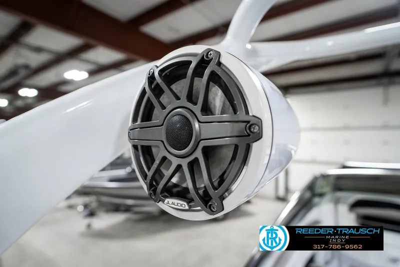 Slide: The Image of Four Winns H260 2021 - 51