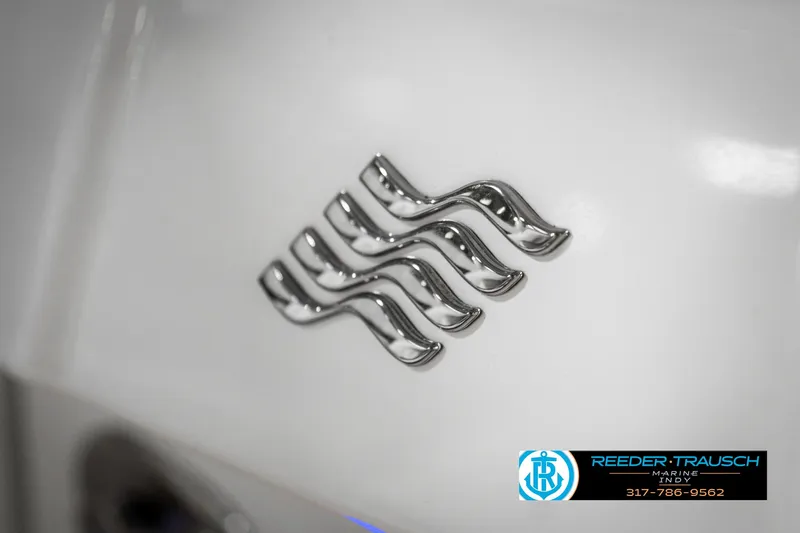 Slide: The Image of Four Winns H260 2021 - 53