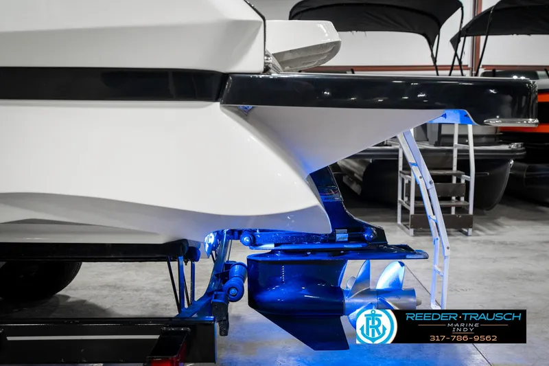 Slide: The Image of Four Winns H260 2021 - 55