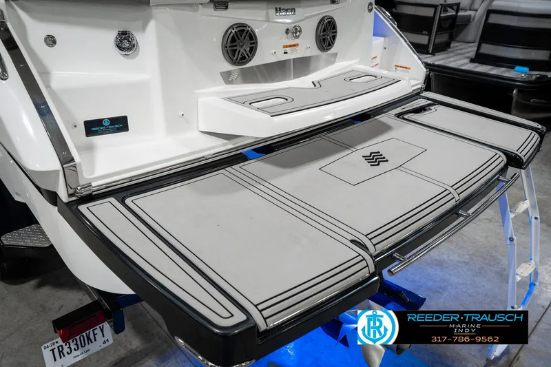 Slide: The Image of Four Winns H260 2021 - 58