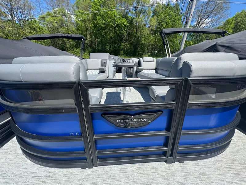 Slide: The Image of Bennington 25RFB-ESP (TC) 2025 - 4