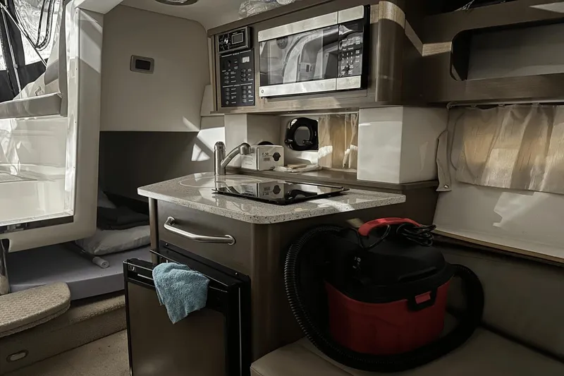 Slide: The Image of Sea Ray 260 Sundancer 2014 - 8