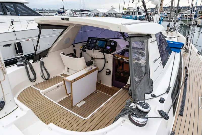 Slide: The Image of Amel 55 2018 - 50