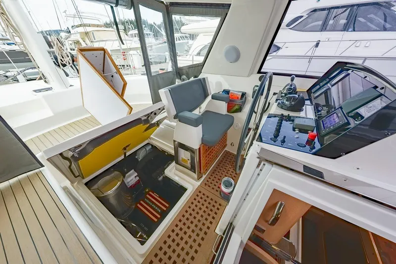 Slide: The Image of Amel 55 2018 - 51