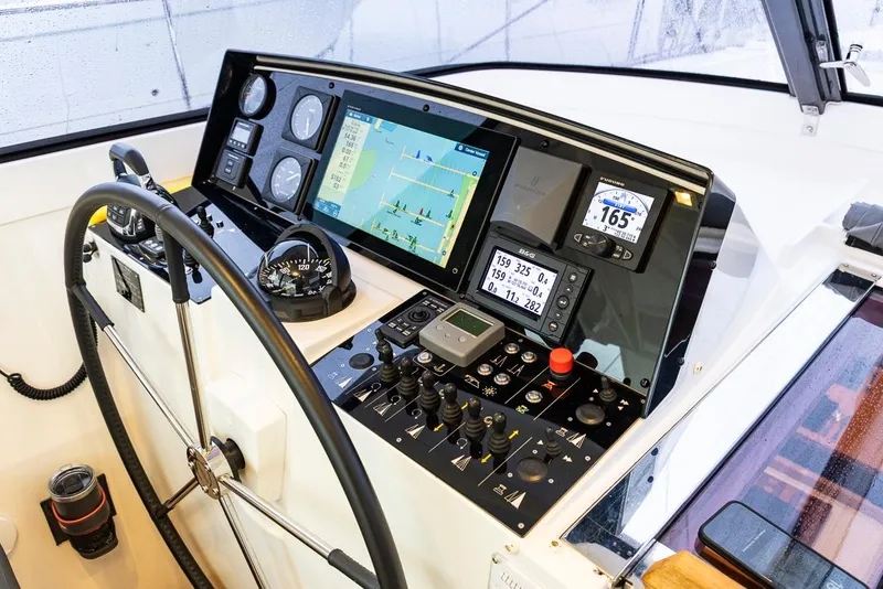 Slide: The Image of Amel 55 2018 - 53