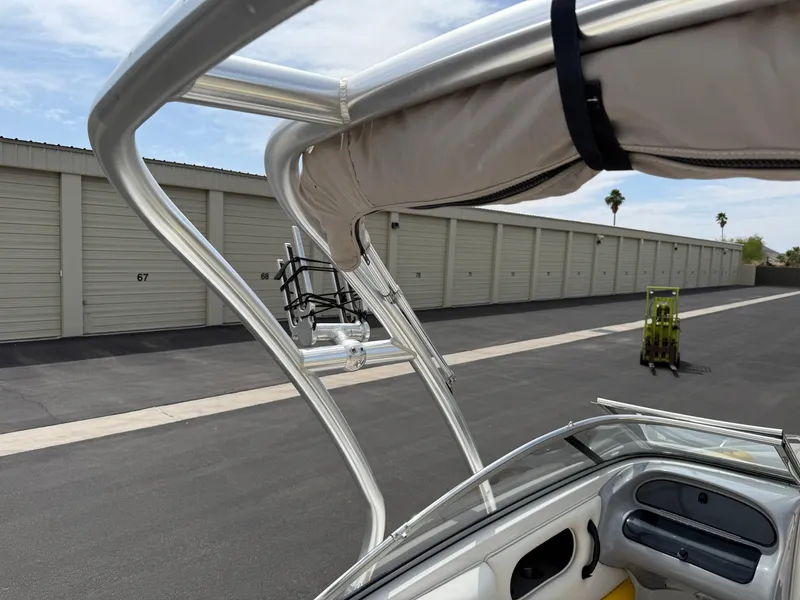Slide: The Image of 2008 Reinell Bowrider 220LSE with wakeboard tower in storage facility. - 24