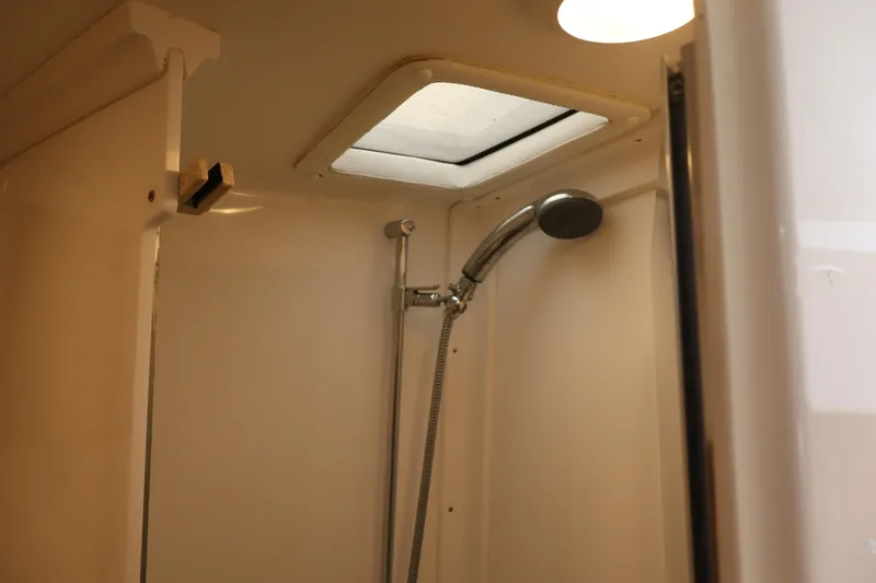 Slide: The Image of Intrepid 377 Walkaround 2006 - 16