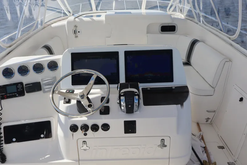 Slide: The Image of Intrepid 377 Walkaround 2006 - 23