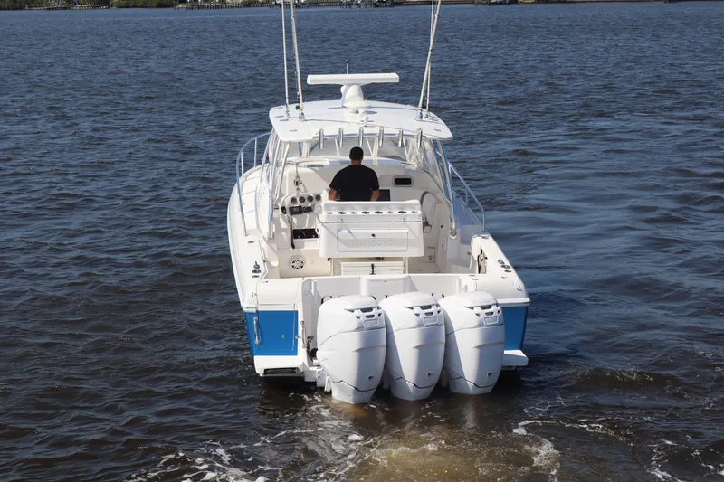 Slide: The Image of Intrepid 377 Walkaround 2006 - 30