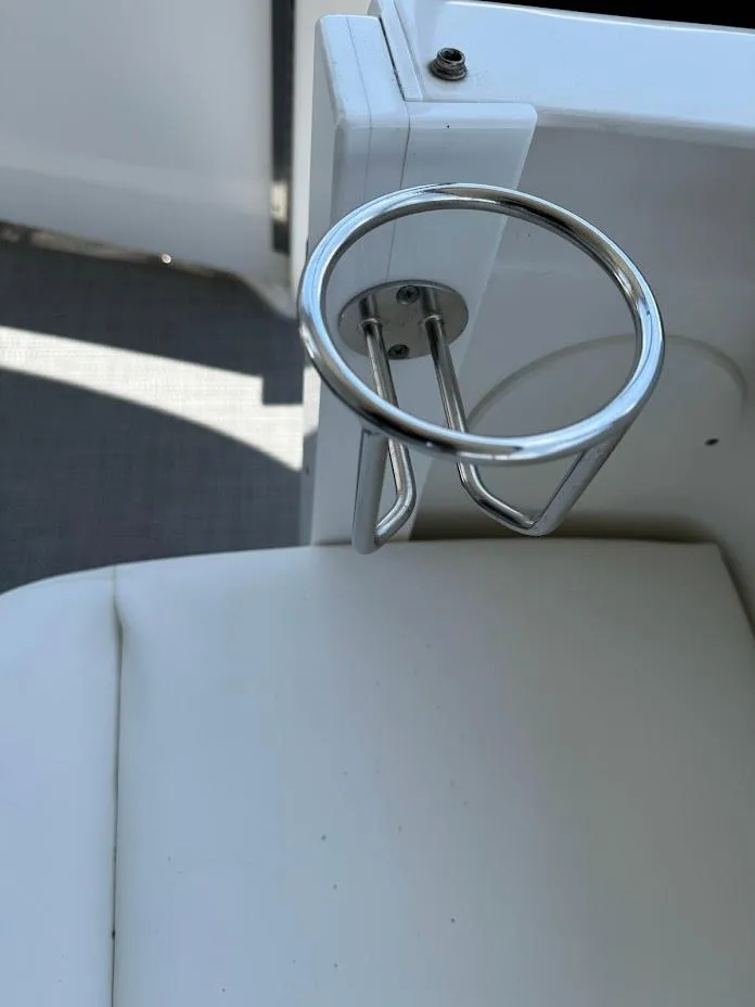 Slide: The Image of Stainless steel cup holder on 2006 Sea Ray 40 Motor Yacht. - 41