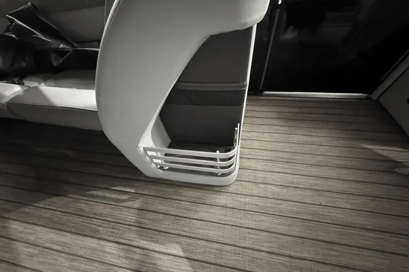 Slide: The Image of Harris Grand Mariner 250 2020 - 35