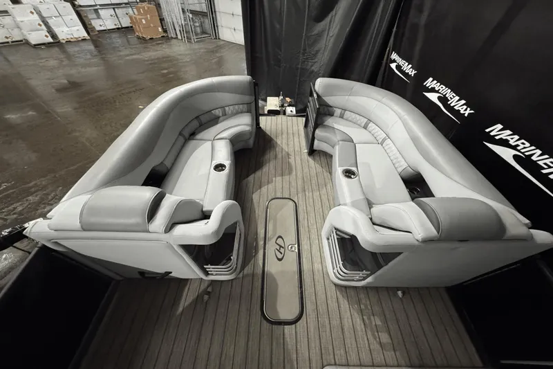 Slide: The Image of Harris Grand Mariner 250 2020 - 39