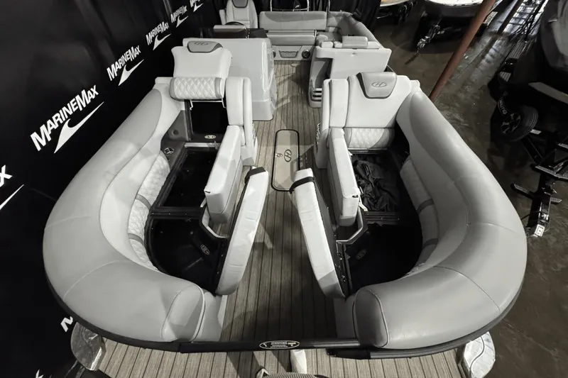 Slide: The Image of Harris Grand Mariner 250 2020 - 43